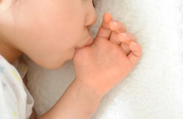 赤ちゃんのフッ素塗布はいつ頃から始めれる?